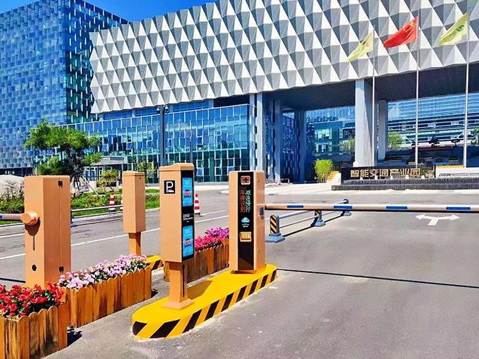 某產(chǎn)業(yè)園采用 “安快” 一進(jìn)一出停車管理